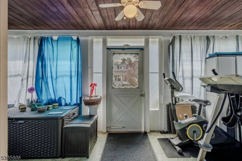 Rahway City, NJ 07065,2184 Evans St #1