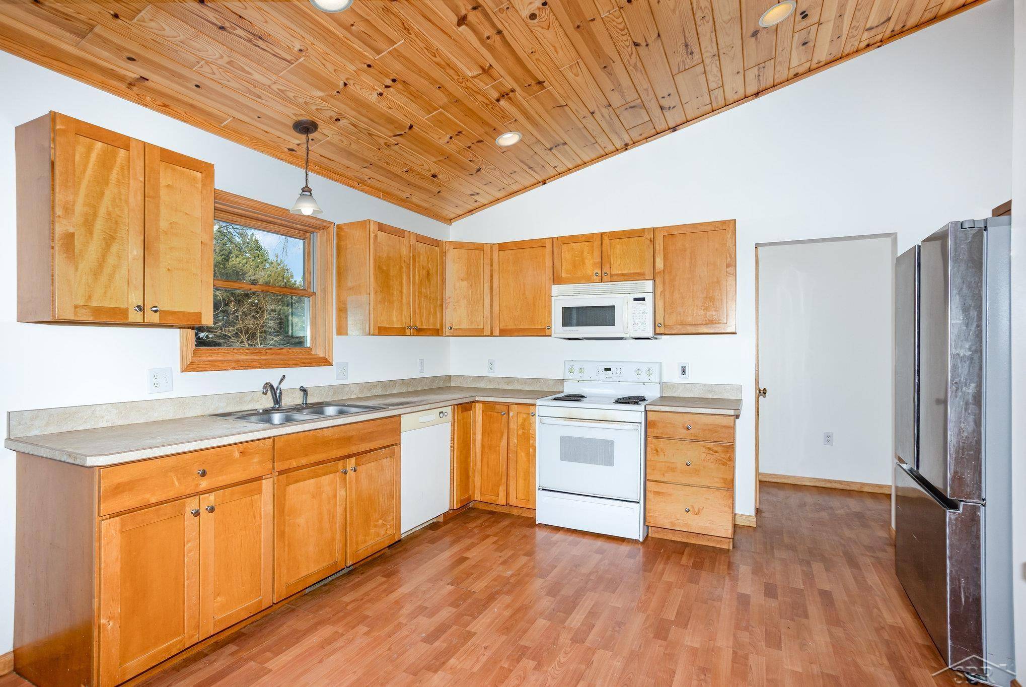 Turner, MI 48765,4294 Turtle RD