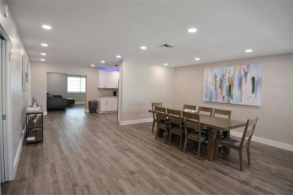 Hollywood, FL 33021,Address not disclosed