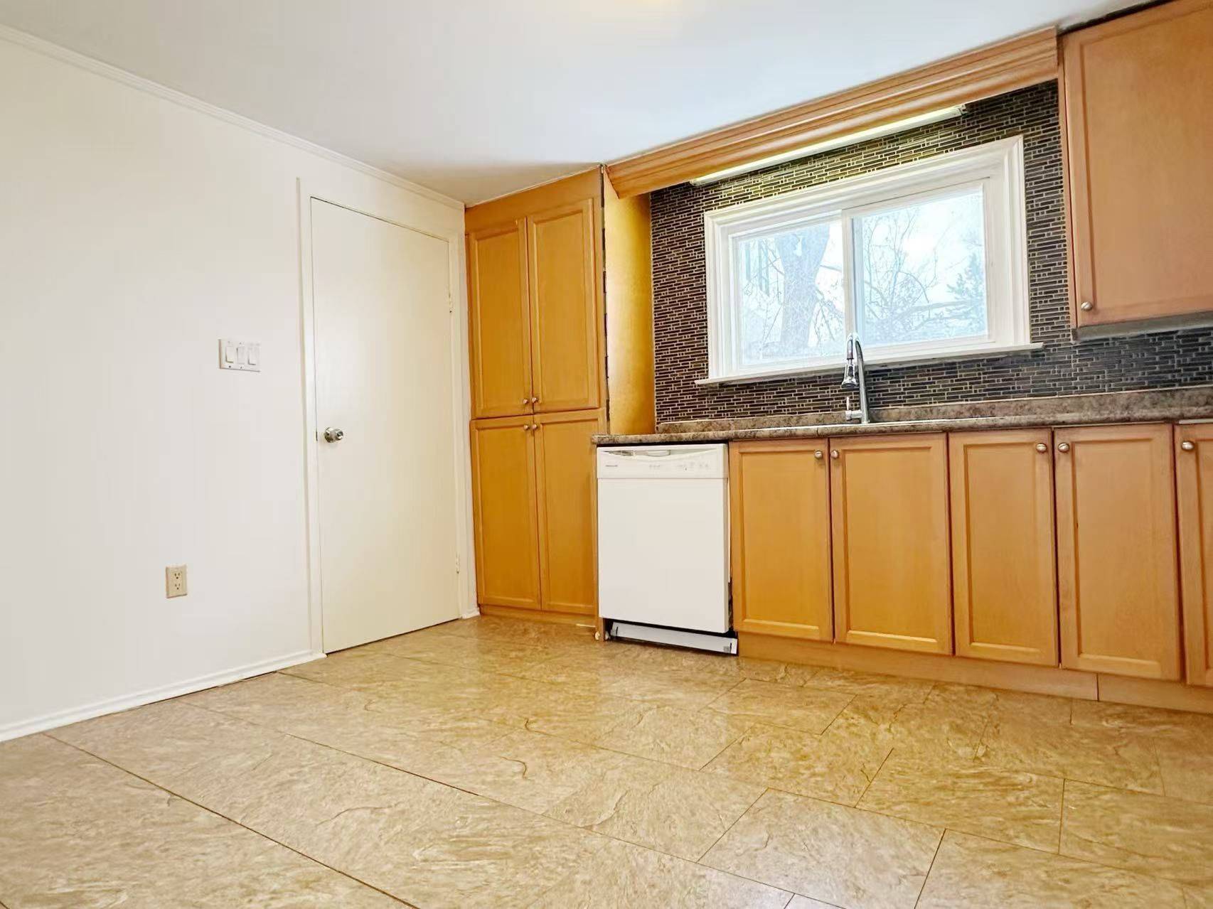 Richmond Hill, ON L4E 3C8,1 Lakeside Cres AVE #Unit A