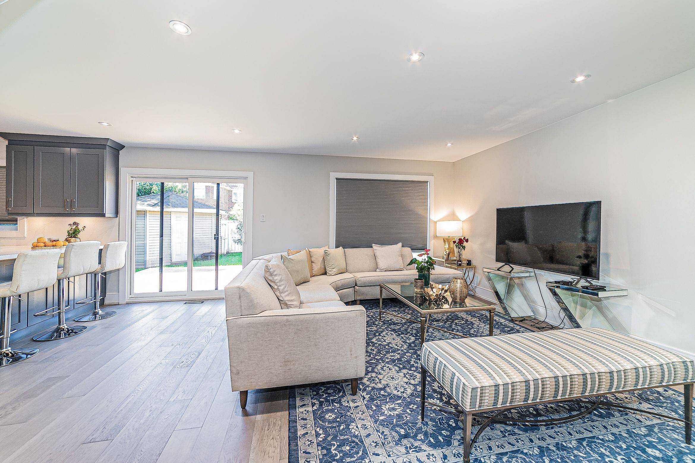 Mississauga, ON L5V 1X9,6255 Mccracken DR