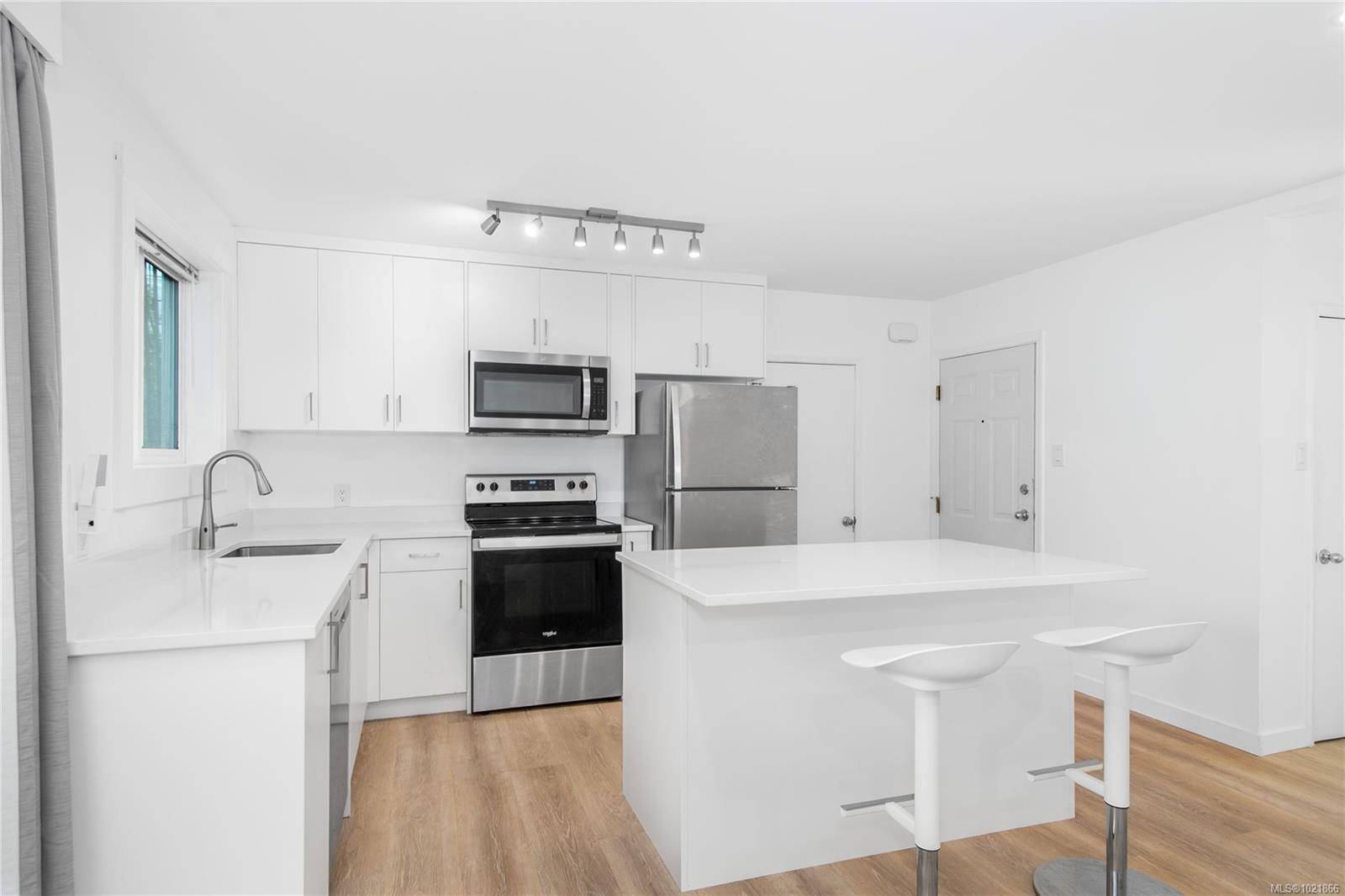 Courtenay, BC V9N 1A9,1120 1st St