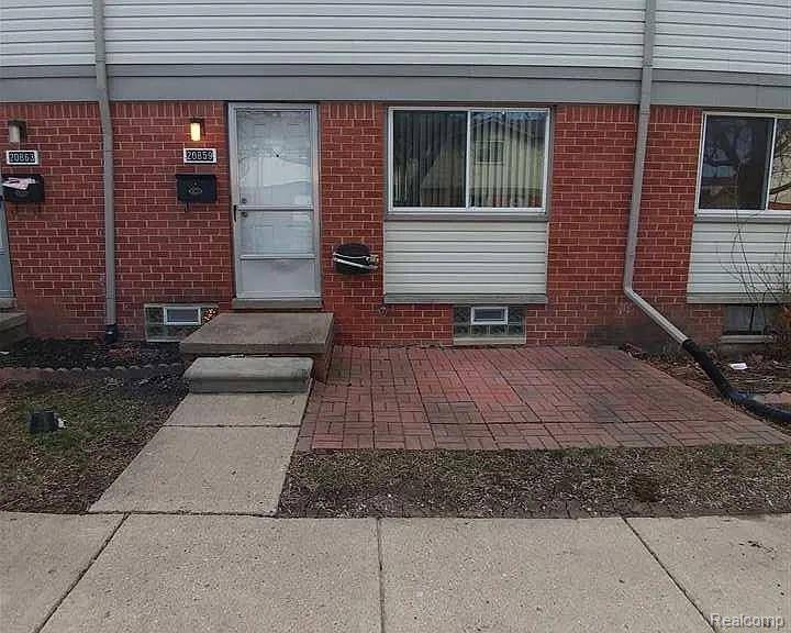 Roseville, MI 48066,20859 Washington ST