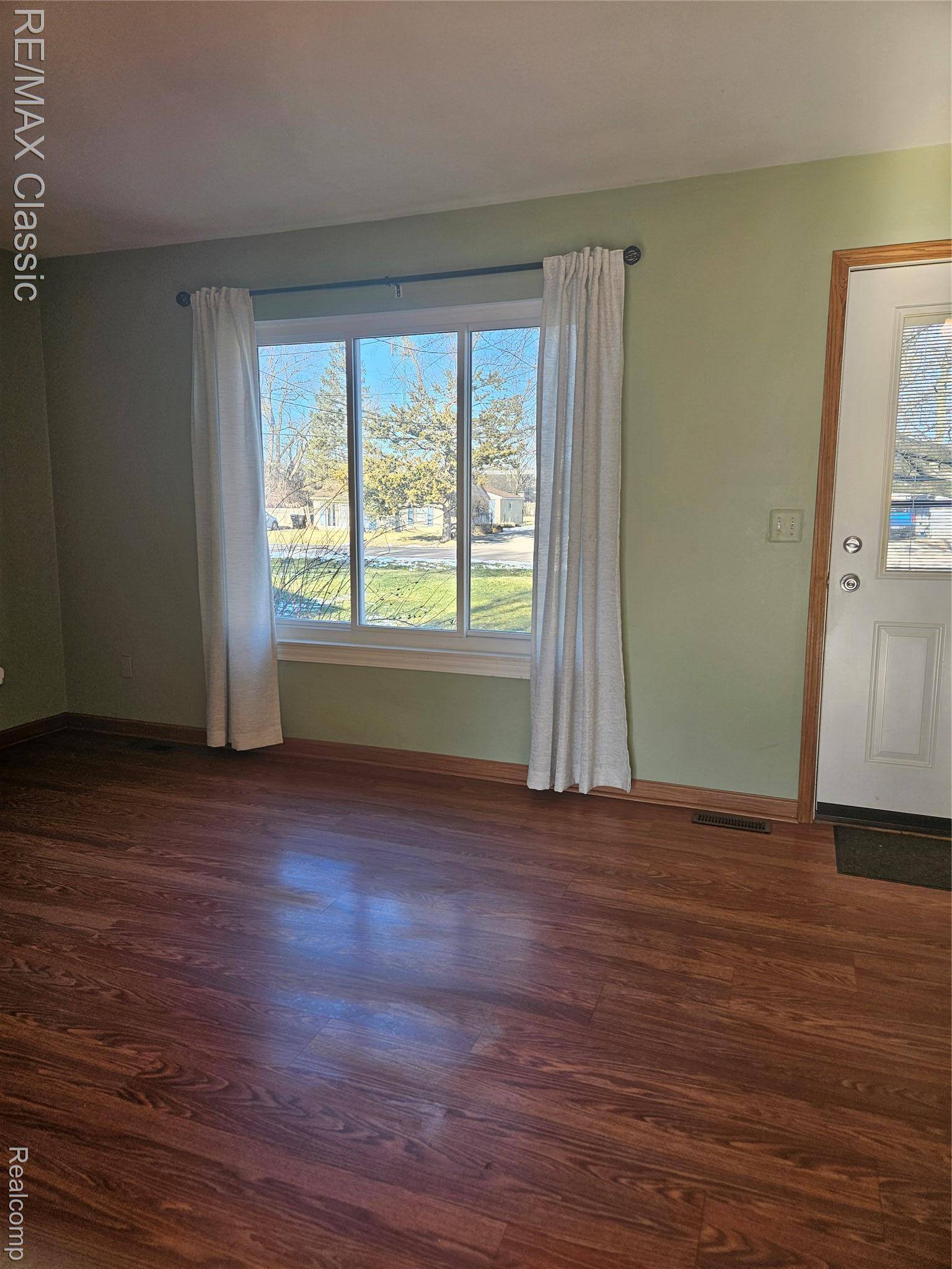 Farmington Hills, MI 48336,31205 Leelane ST