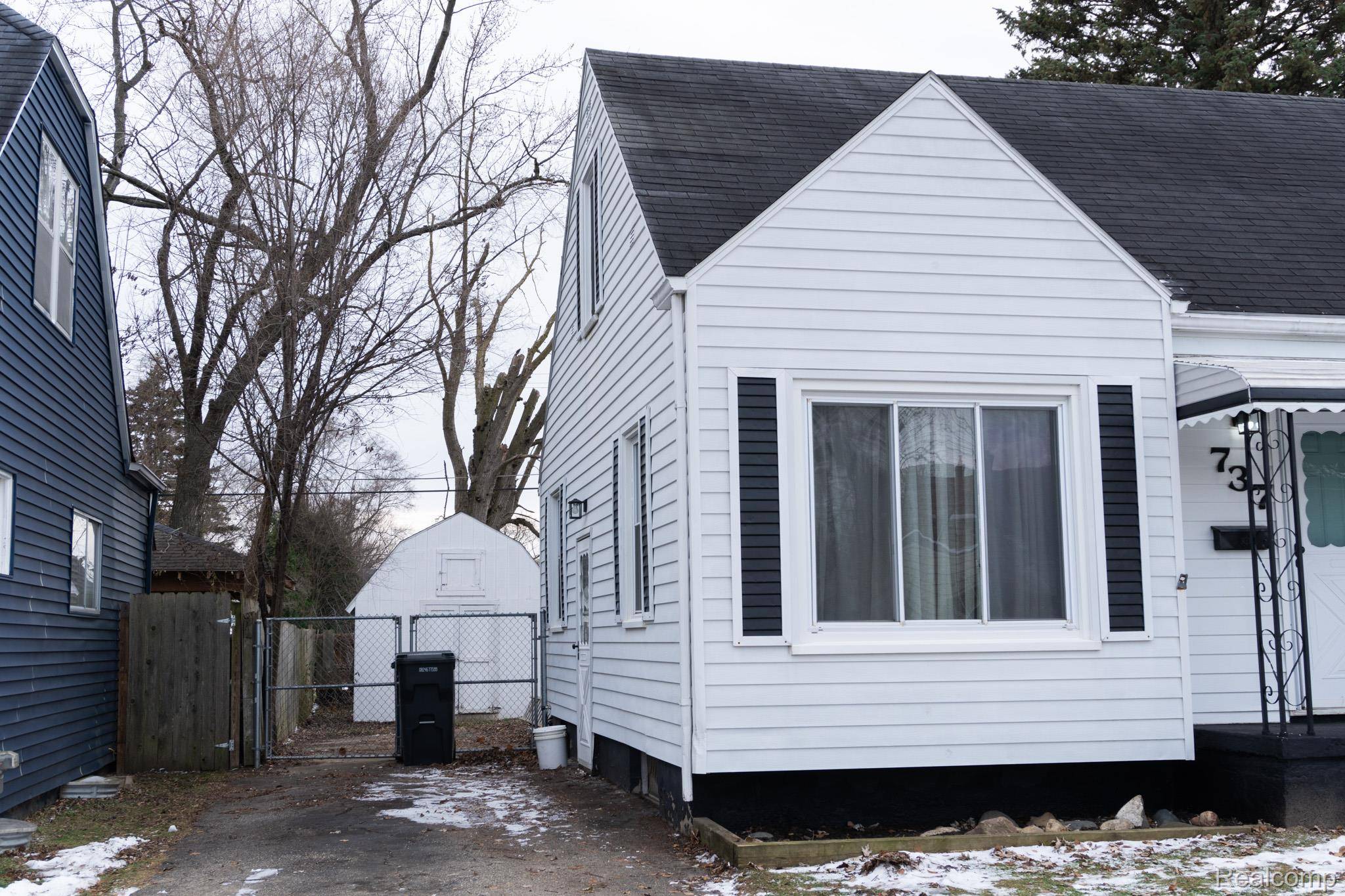 Flint, MI 48507,737 Campbell ST