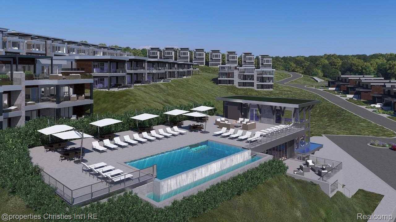 Petoskey, MI 49770,3575 Charlevoix AVE #19