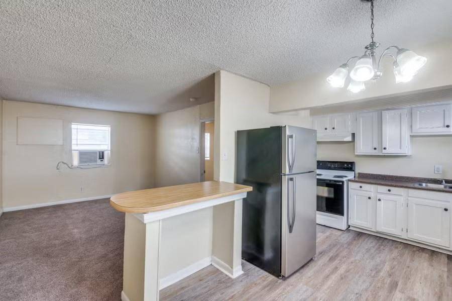 Irving, TX 75060,512 S Delaware Street #5