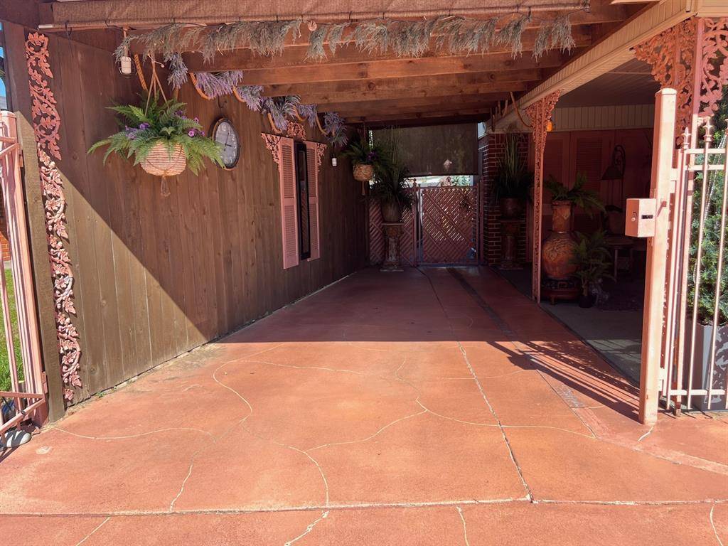 Shreveport, LA 71104,2821 W Cavett Drive