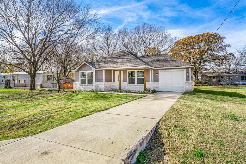 West Tawakoni, TX 75474,917 Redoak Drive