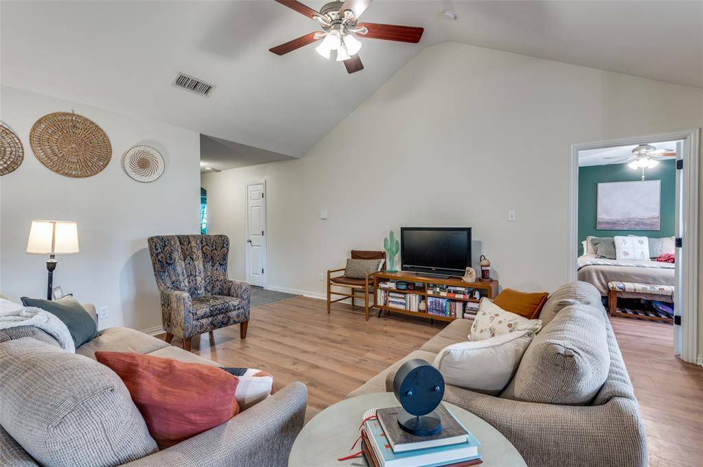 Irving, TX 75061,105 Camden Court