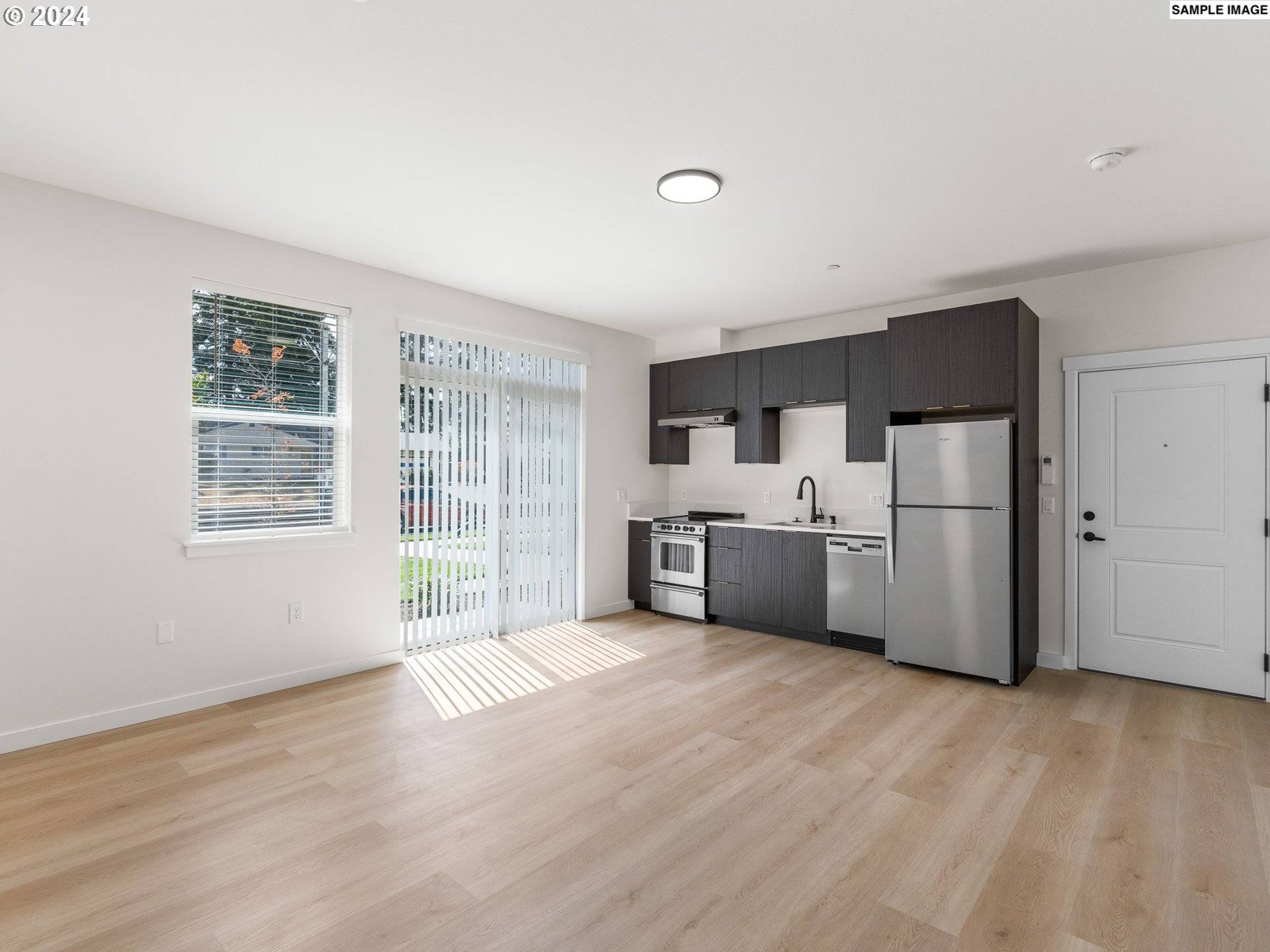 Portland, OR 97216,10985 E Burnside ST #9