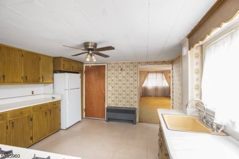 Newark City, NJ 07105,87 Mcwhorter St