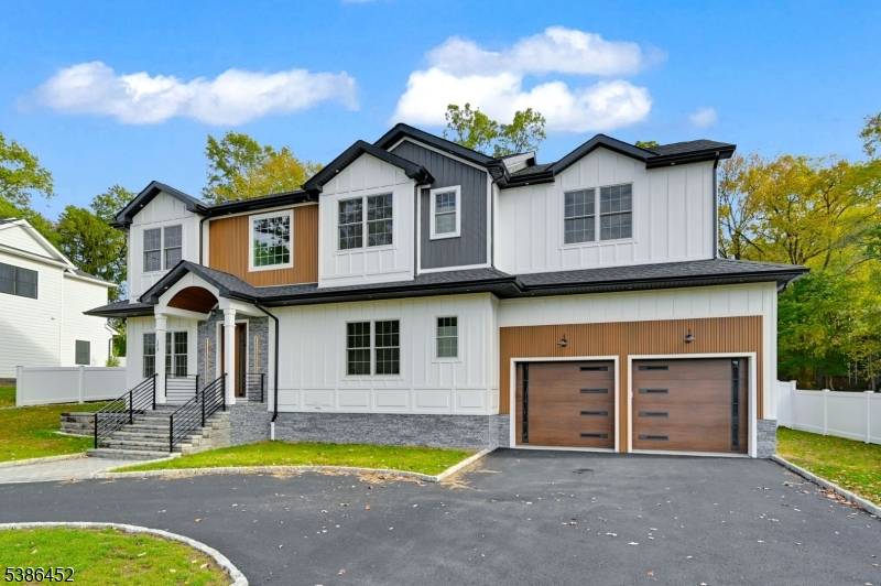 Livingston Twp., NJ 07039,153 E Cedar St