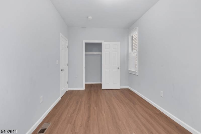 Newark City, NJ 07107,160 S 11Th St