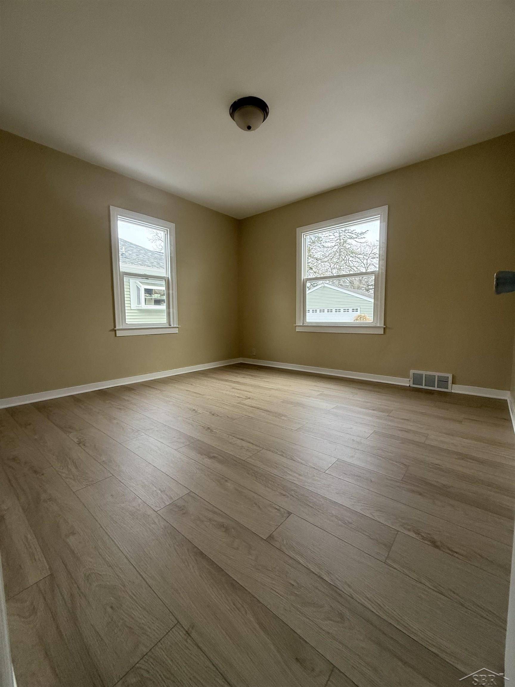 Saginaw, MI 48602,144 Lockwood ST