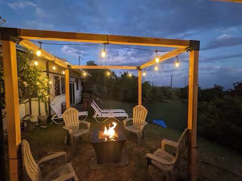 Naalehu, HI 96772,94-1769 AMEPELA RD