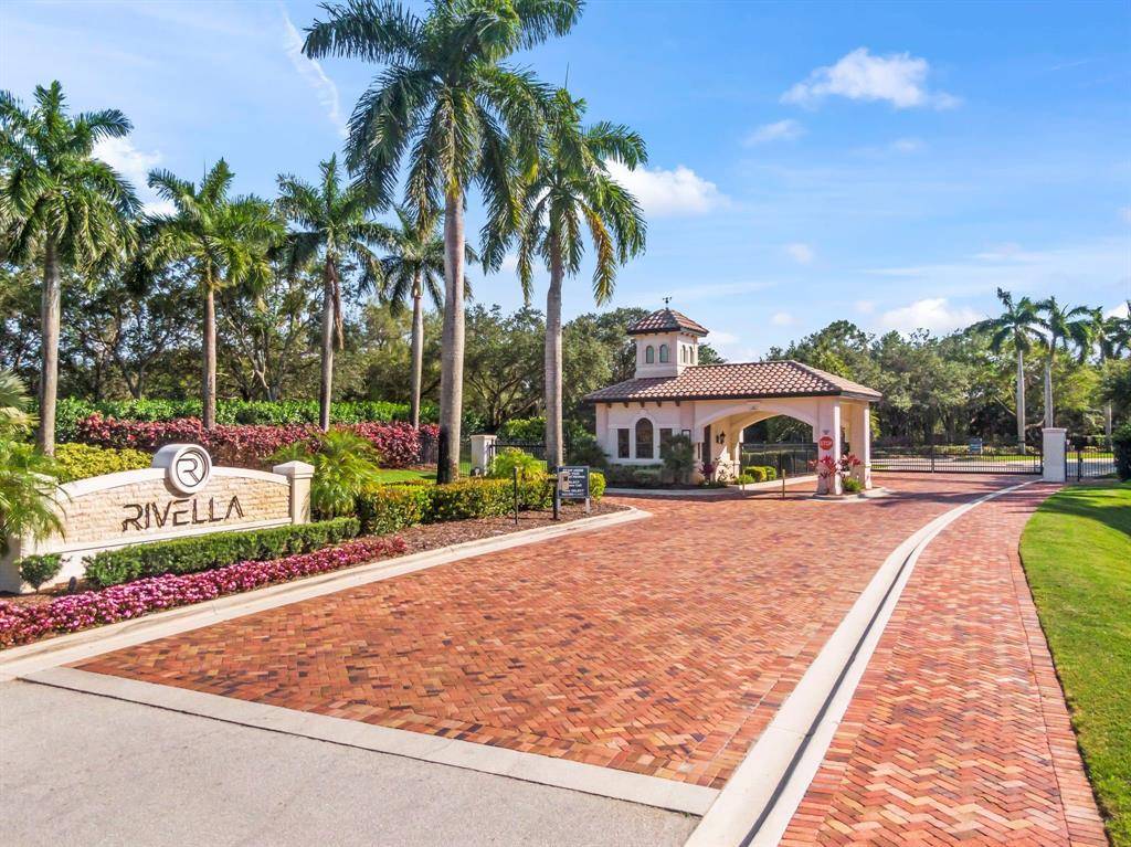 Port St Lucie, FL 34952,339 SE Via Sangro