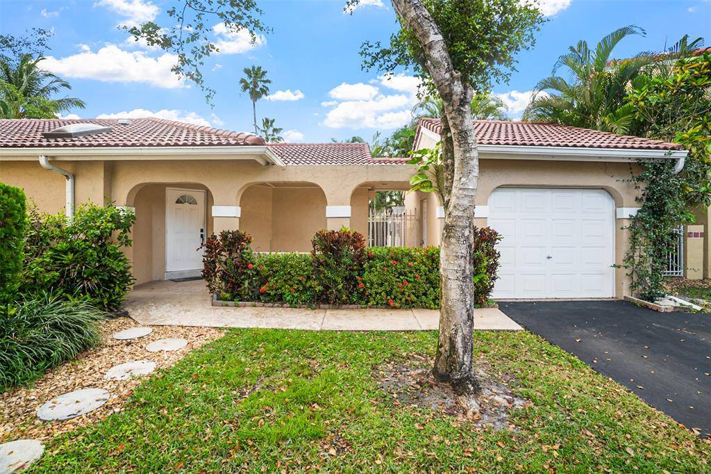 Weston, FL 33326,1427 Seagrape Cir