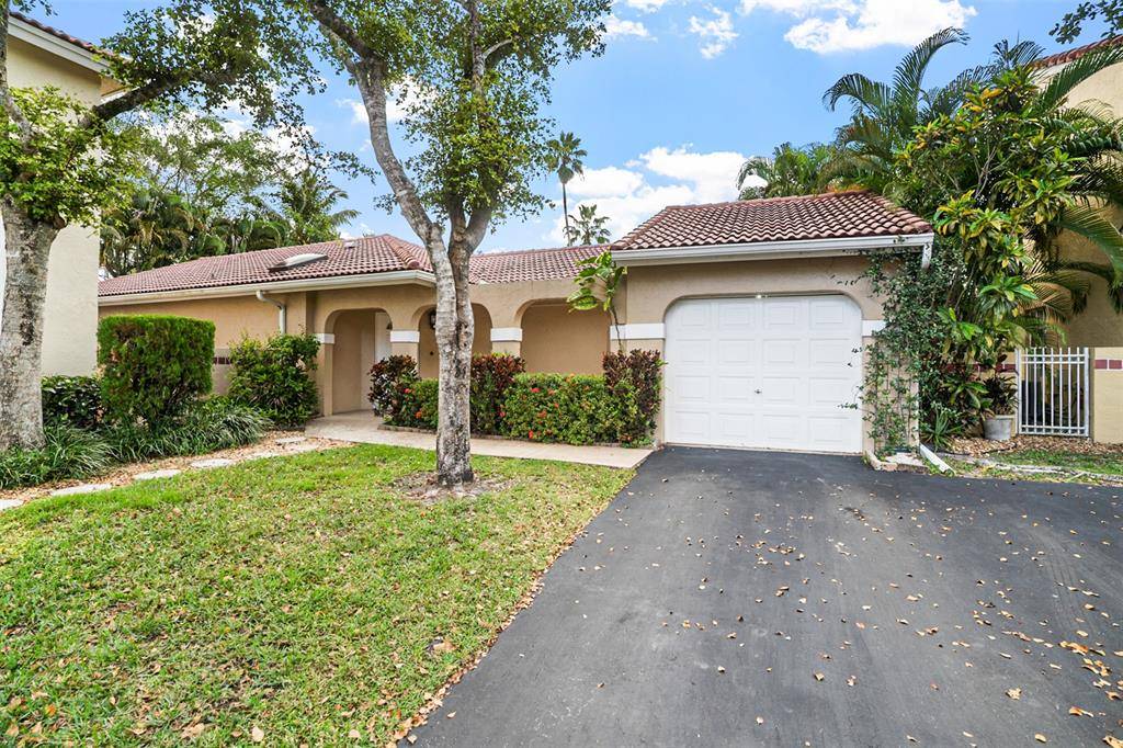 Weston, FL 33326,1427 Seagrape Cir
