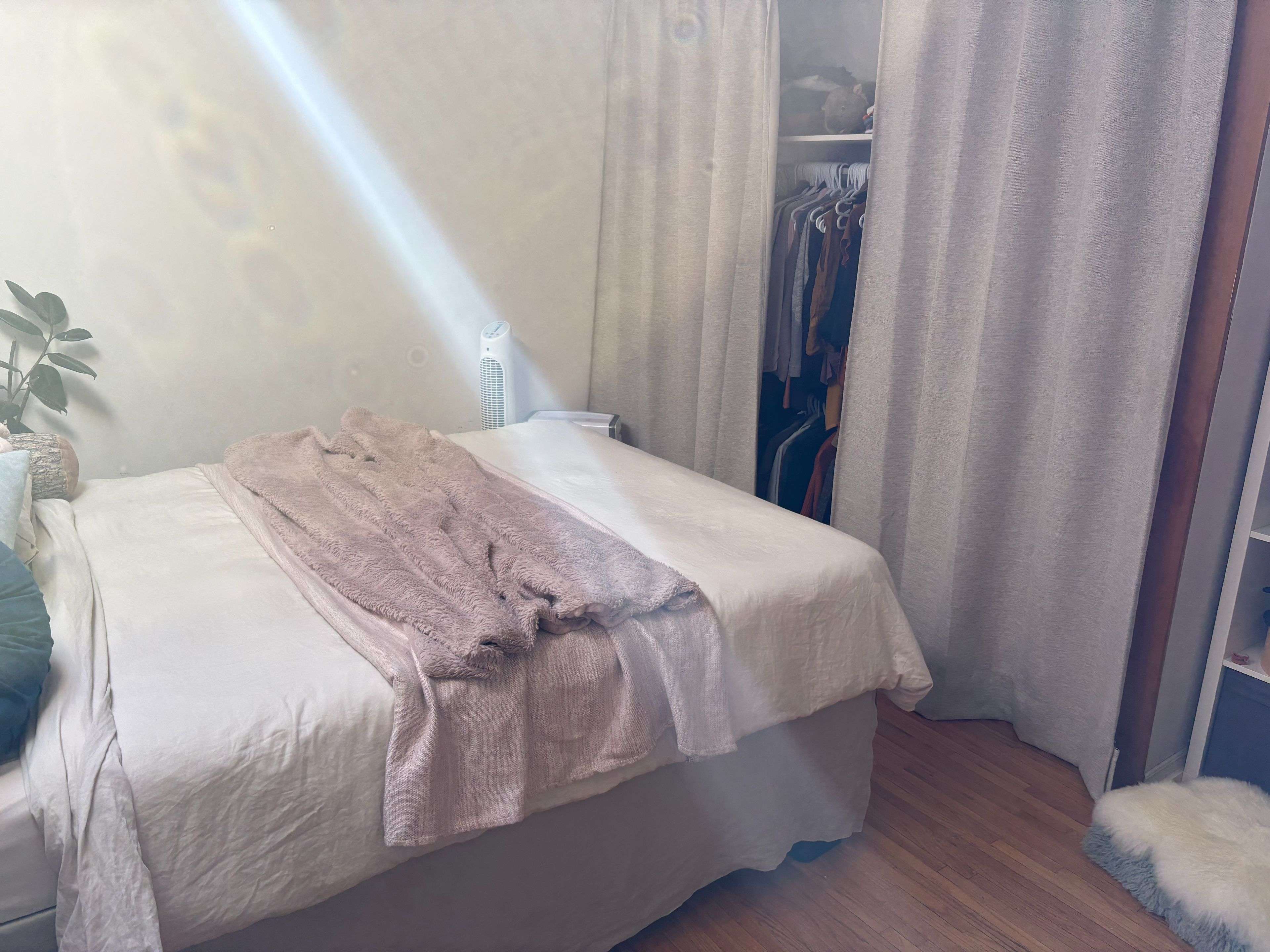 Toronto W06, ON M8V 1R1,8 Mimico AVE