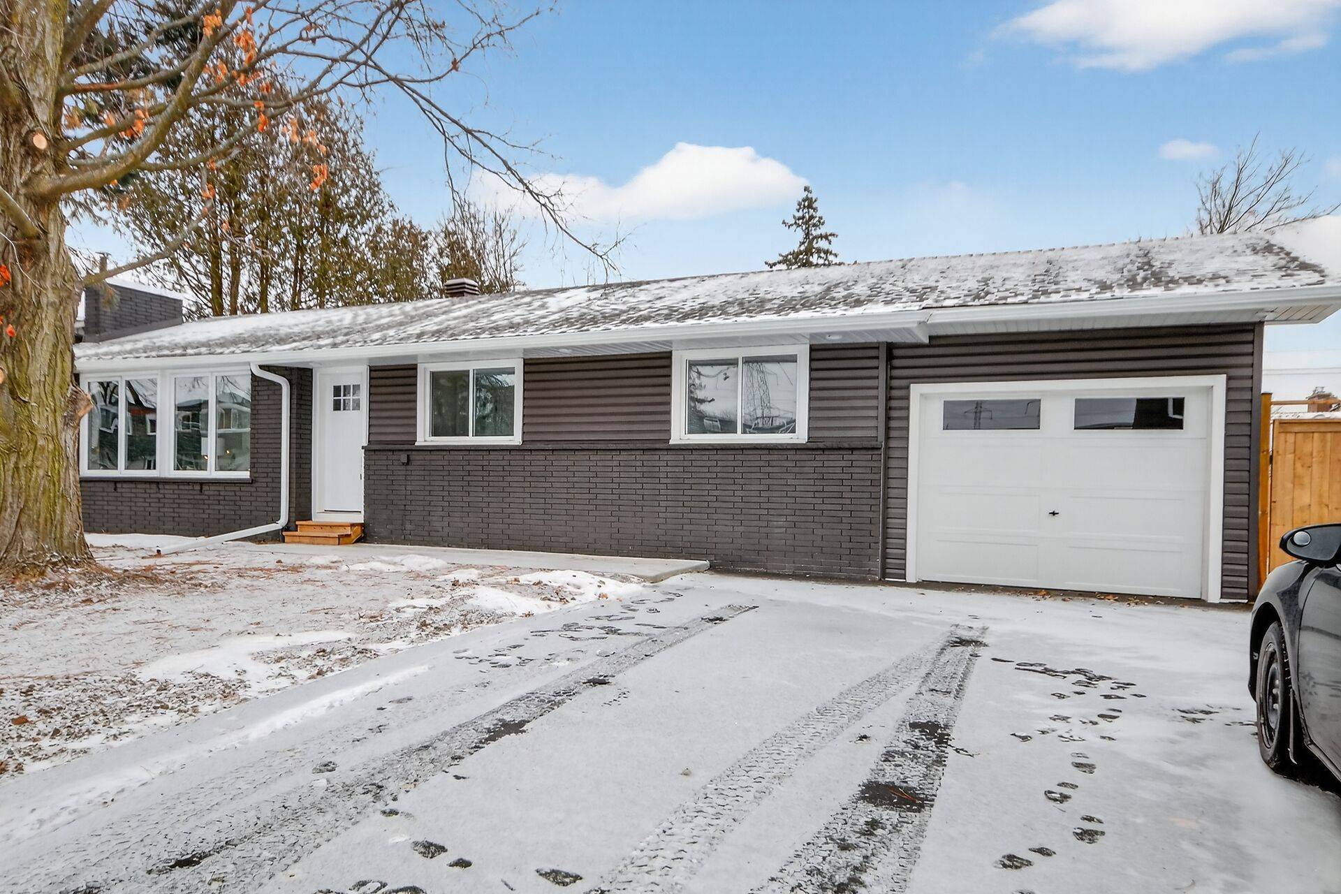 South Of Baseline To Knoxdale, ON K2G 0V7,14 Cheryl RD