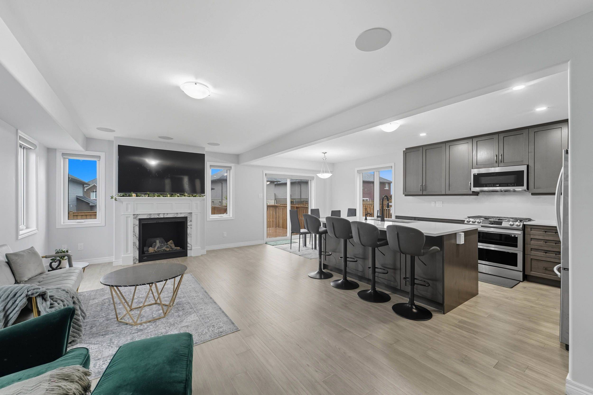 Peterborough, ON K9K 0H3,907 Bramford TER