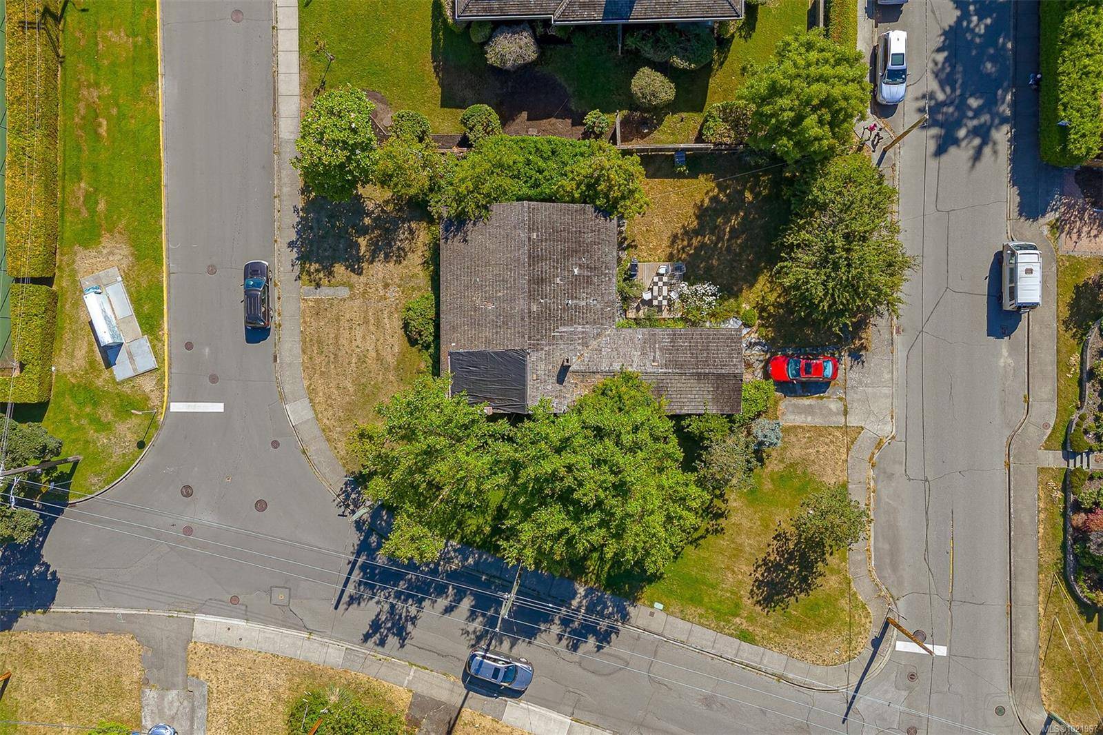 Oak Bay, BC V8S 3B5,2409 Currie Rd