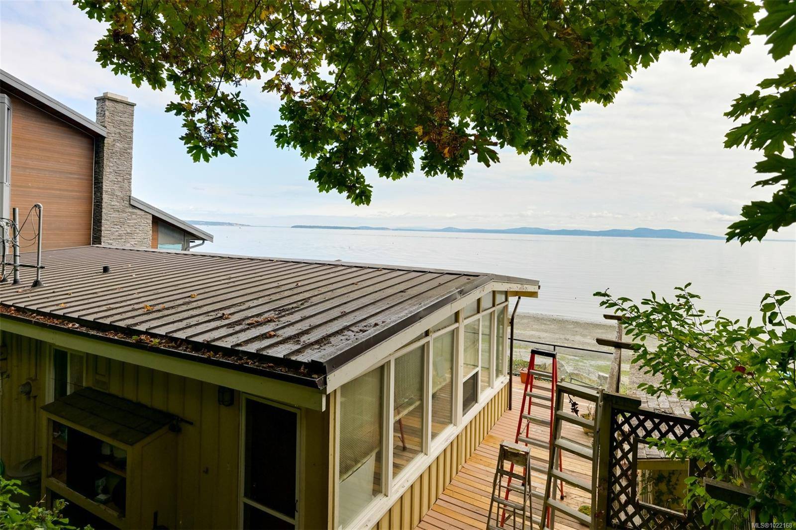 Saanich, BC V8Y 2K1,5037 Cordova Bay Rd