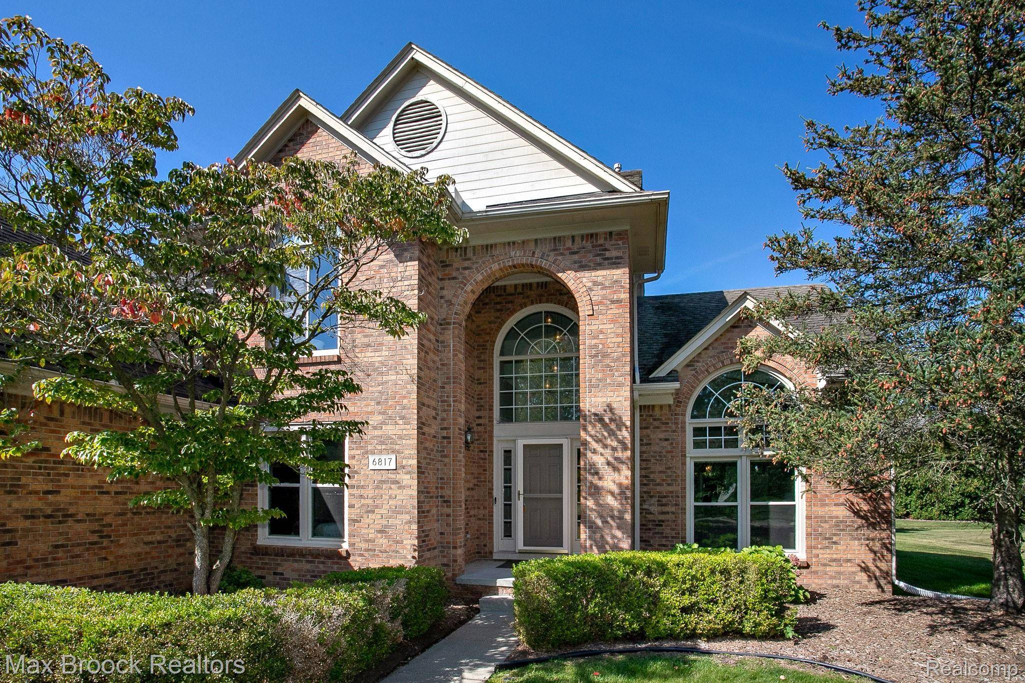 Troy, MI 48098,6817 Woodcrest DR