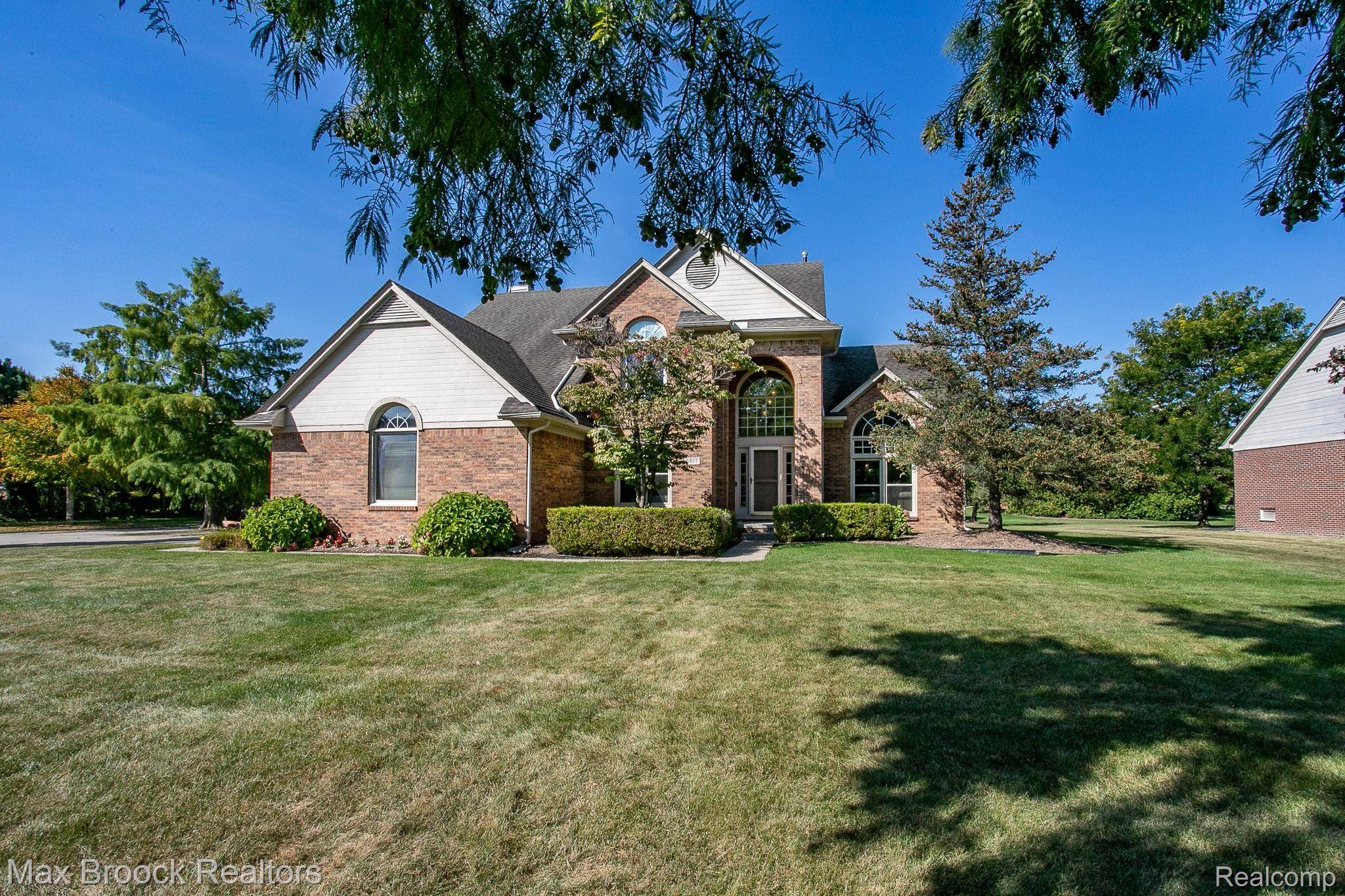 Troy, MI 48098,6817 Woodcrest DR