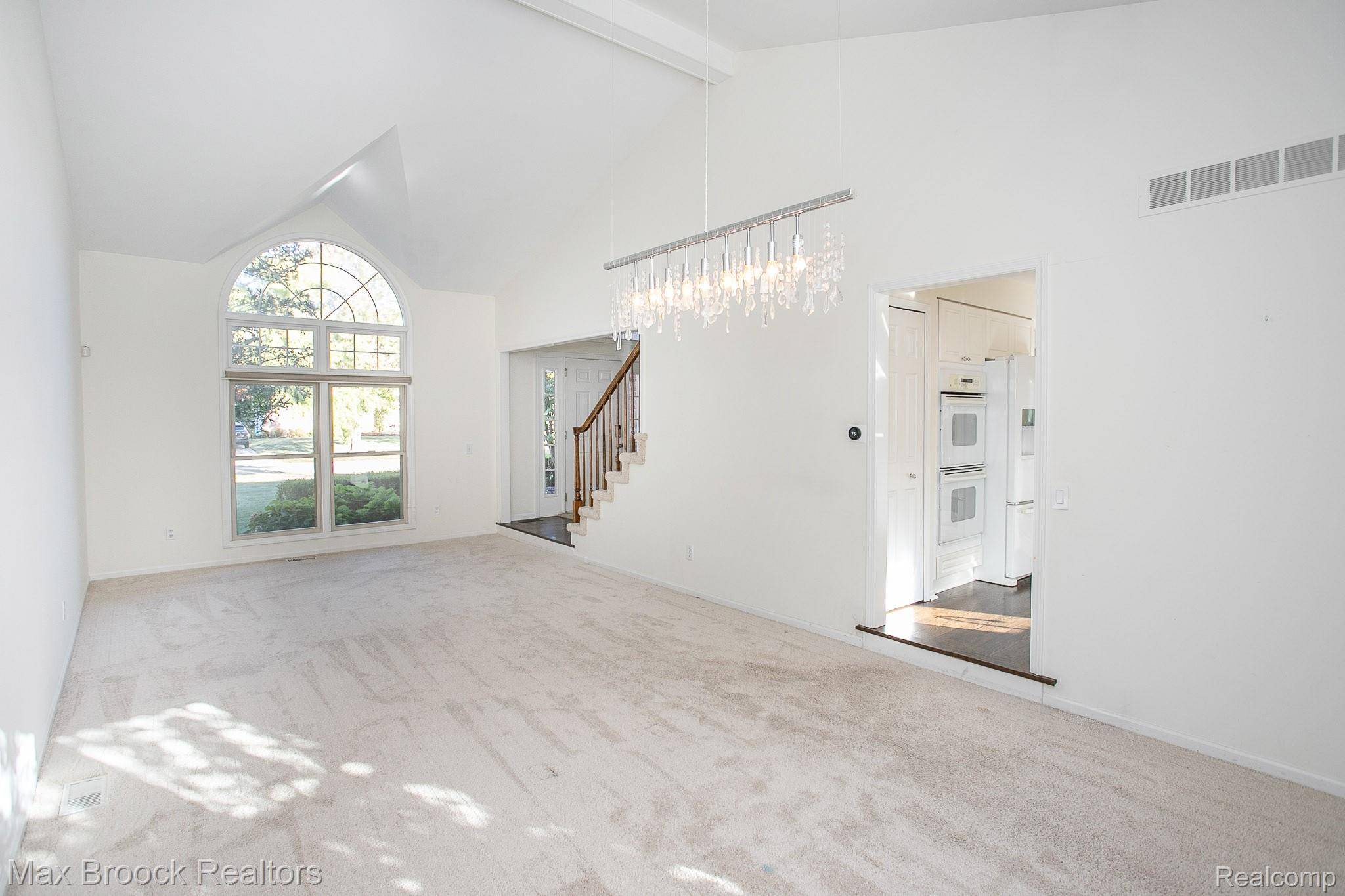 Troy, MI 48098,6817 Woodcrest DR