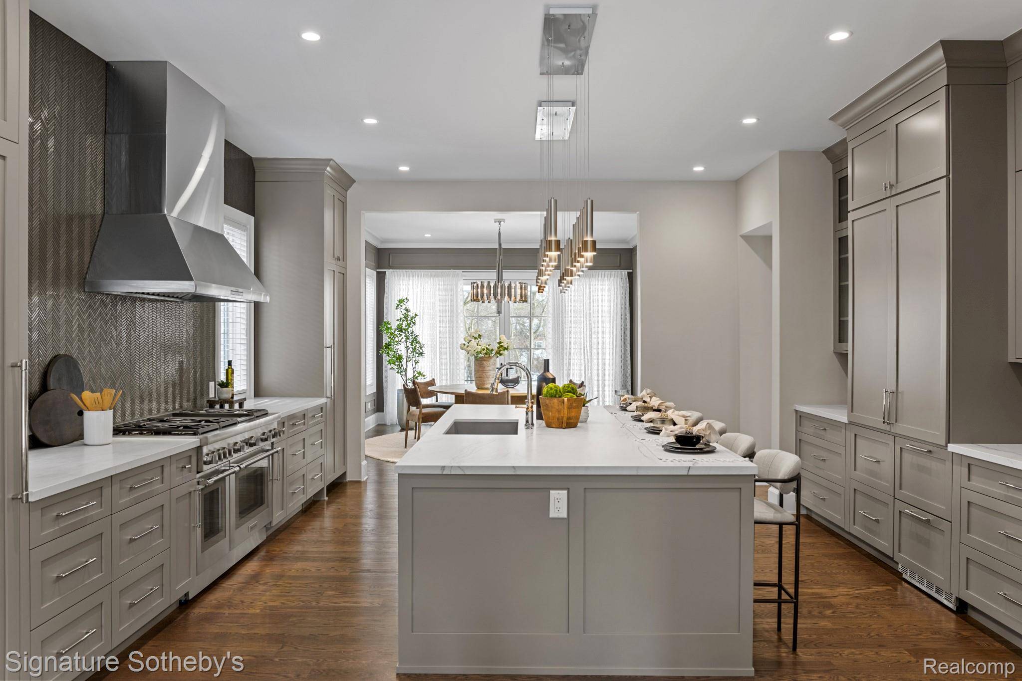 Birmingham, MI 48009,1295 Lakeside DR