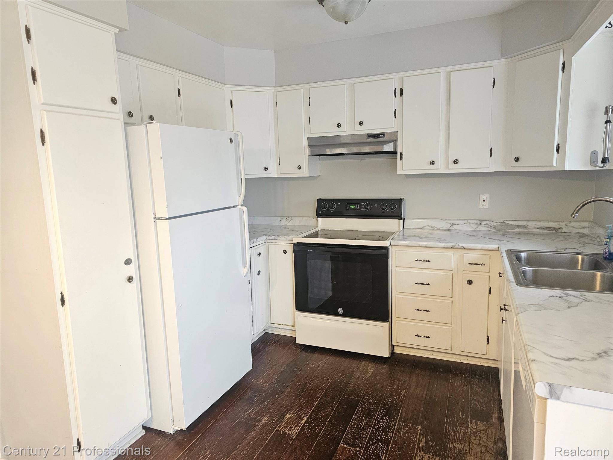 Westland, MI 48185,30731 Mackenzie DR