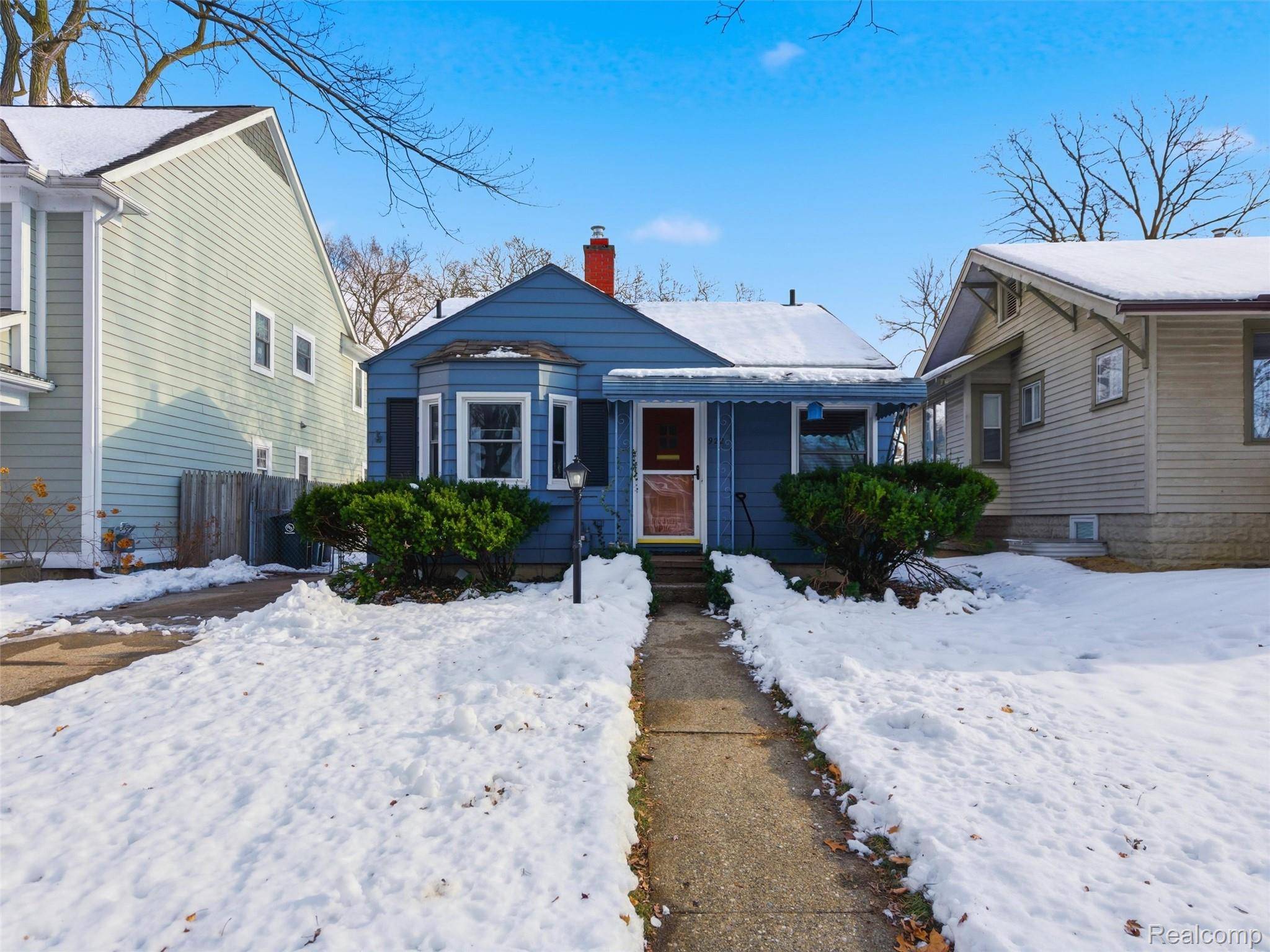 Royal Oak, MI 48067,922 N MAPLE AVE