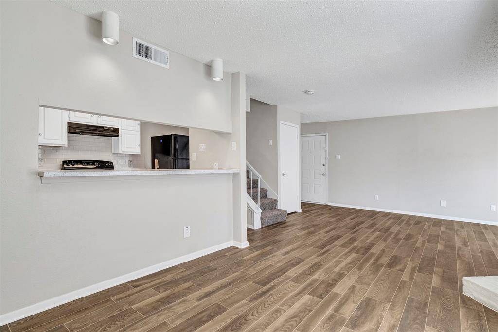 Dallas, TX 75243,11311 Audelia Road #104