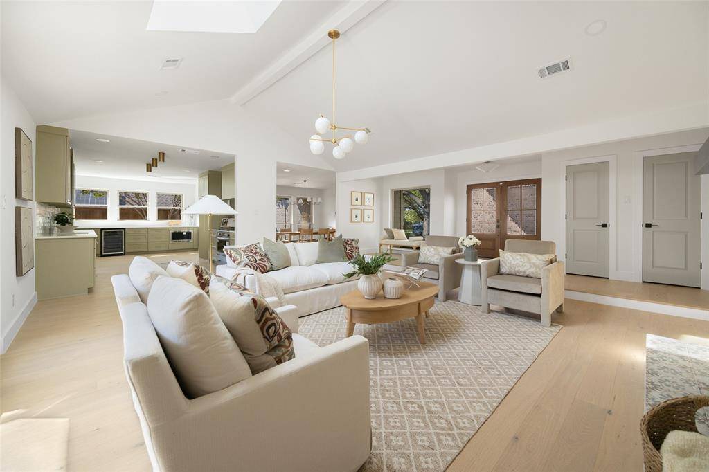 Dallas, TX 75248,7604 Carta Valley Drive