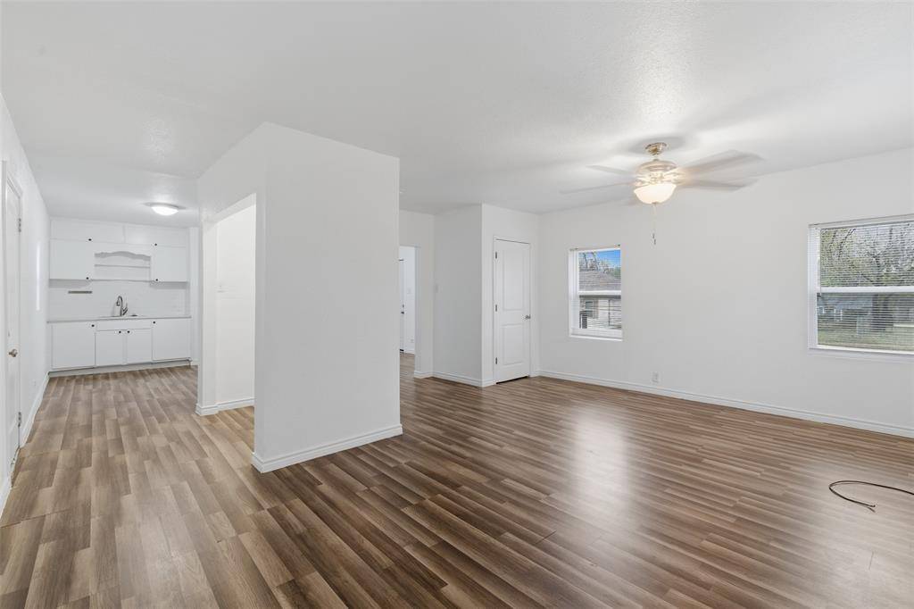 Denison, TX 75020,613 W Murray Street