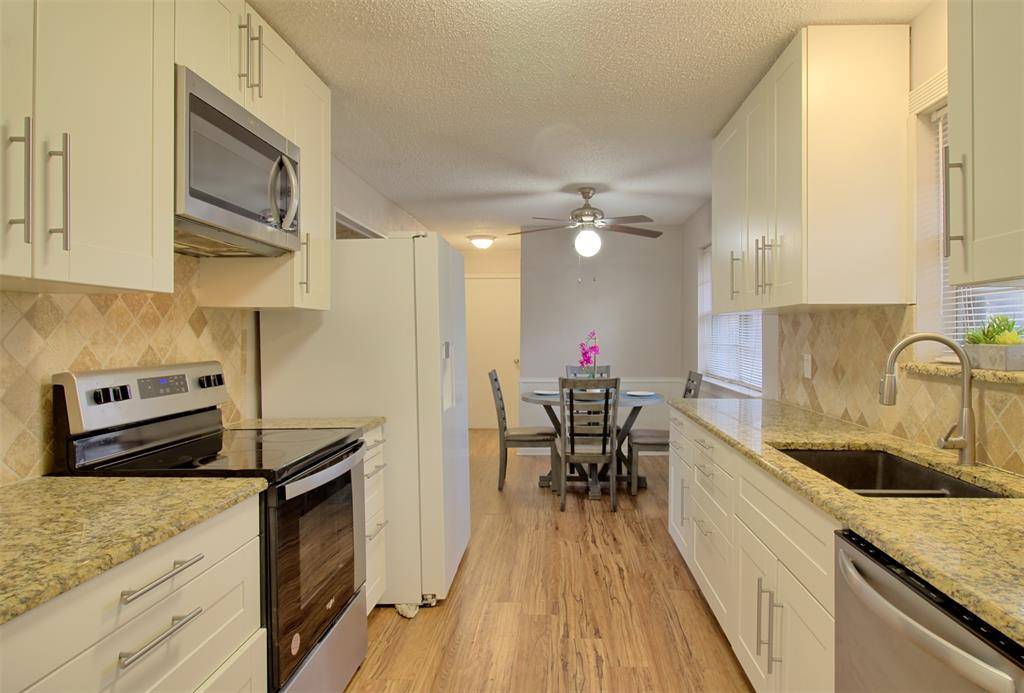 Dallas, TX 75227,6906 Kiva Lane