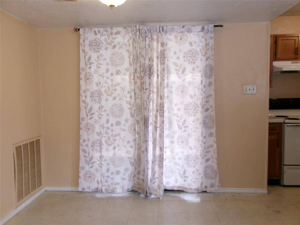 Grand Prairie, TX 75052,622 W Warrior Trail