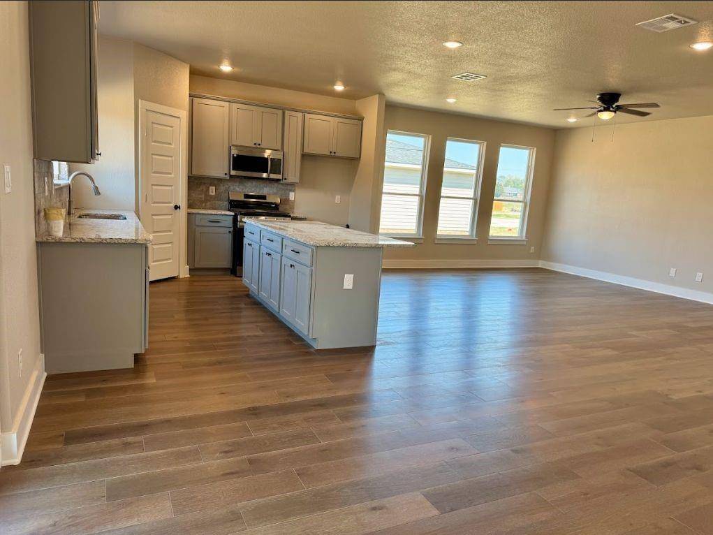 Lindale, TX 75771,15517 Greenhouse Way