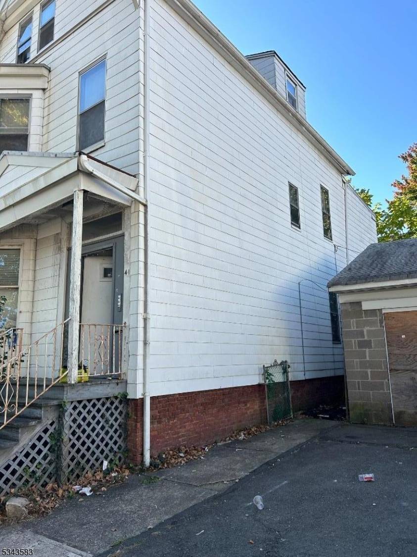 East Orange City, NJ 07018,41 9th Ave