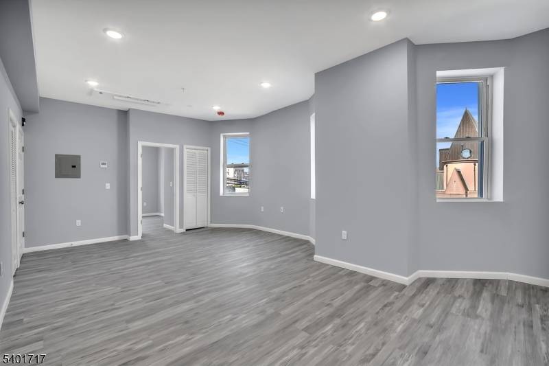 Newark City, NJ 07104,155-157 Clifton Ave