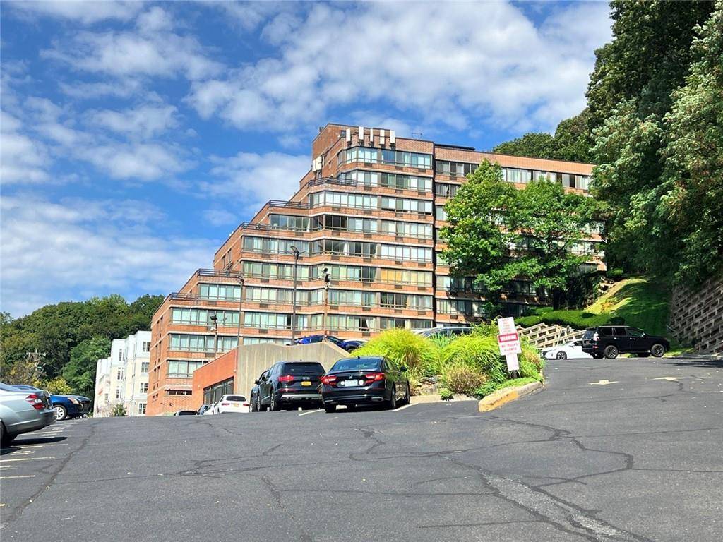 Staten  Island, NY 10304,755 Narrows RD North #501