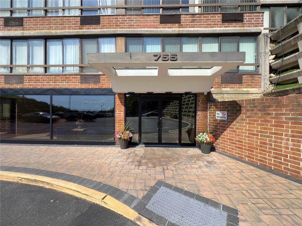 Staten  Island, NY 10304,755 Narrows RD North #501