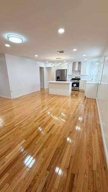 Queens, NY 11357,151-28 24th RD