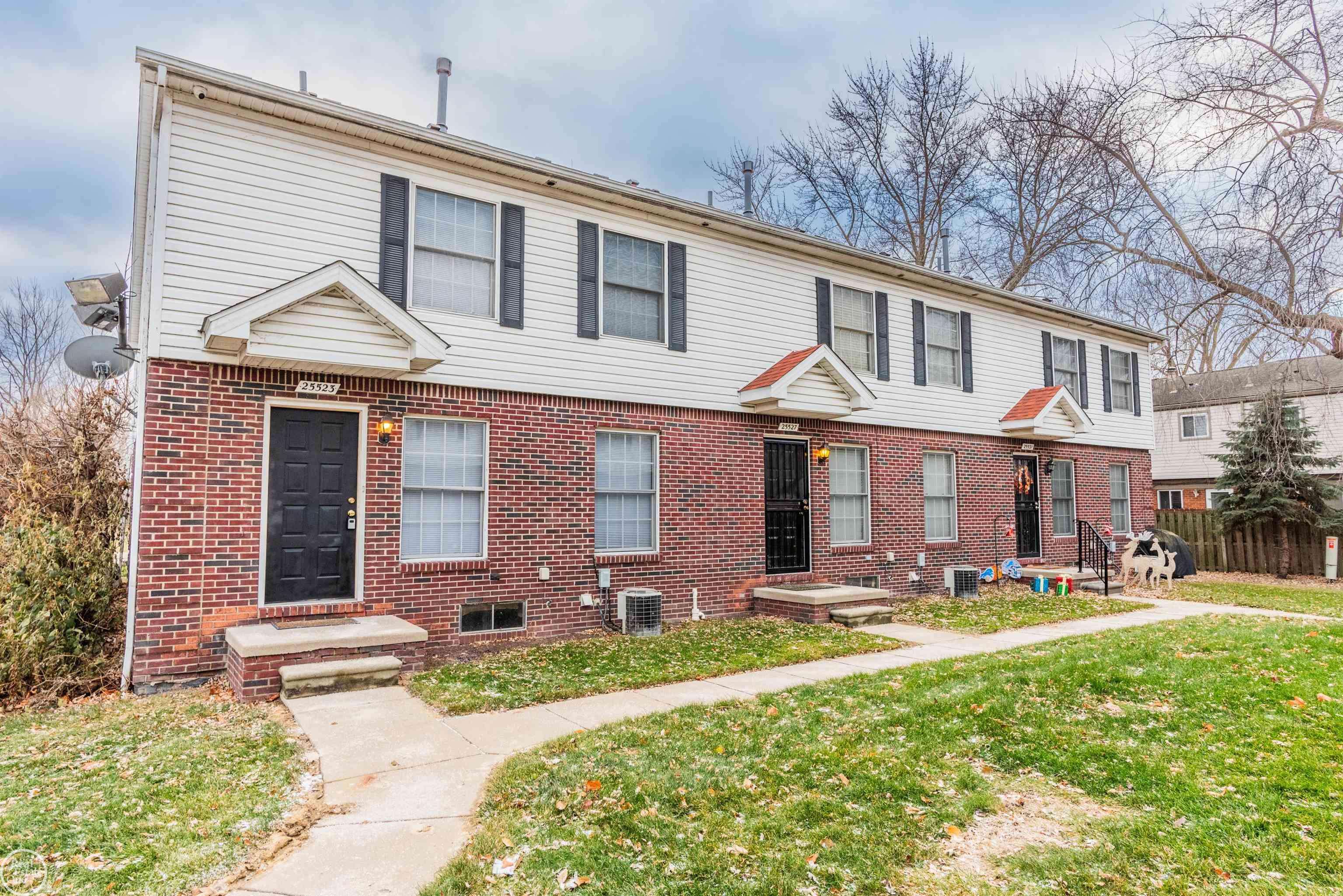 Roseville, MI 48066,25523 Knoll DR