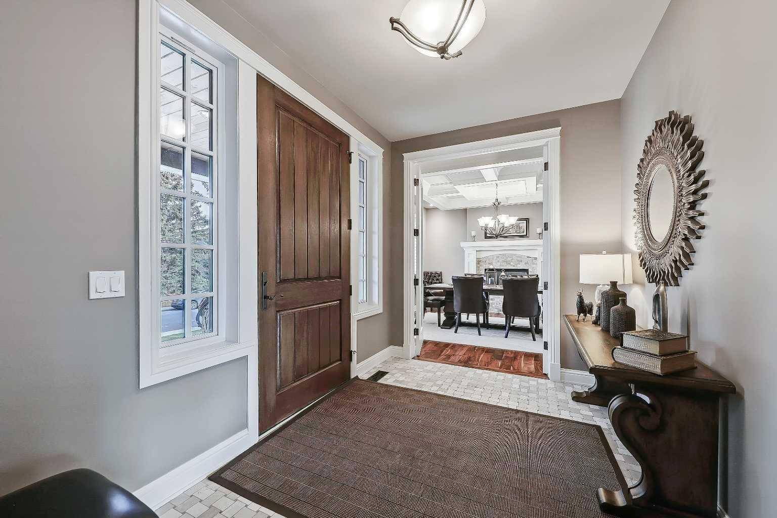 Calgary, AB T2T 2V1,1739 49 AVE SW