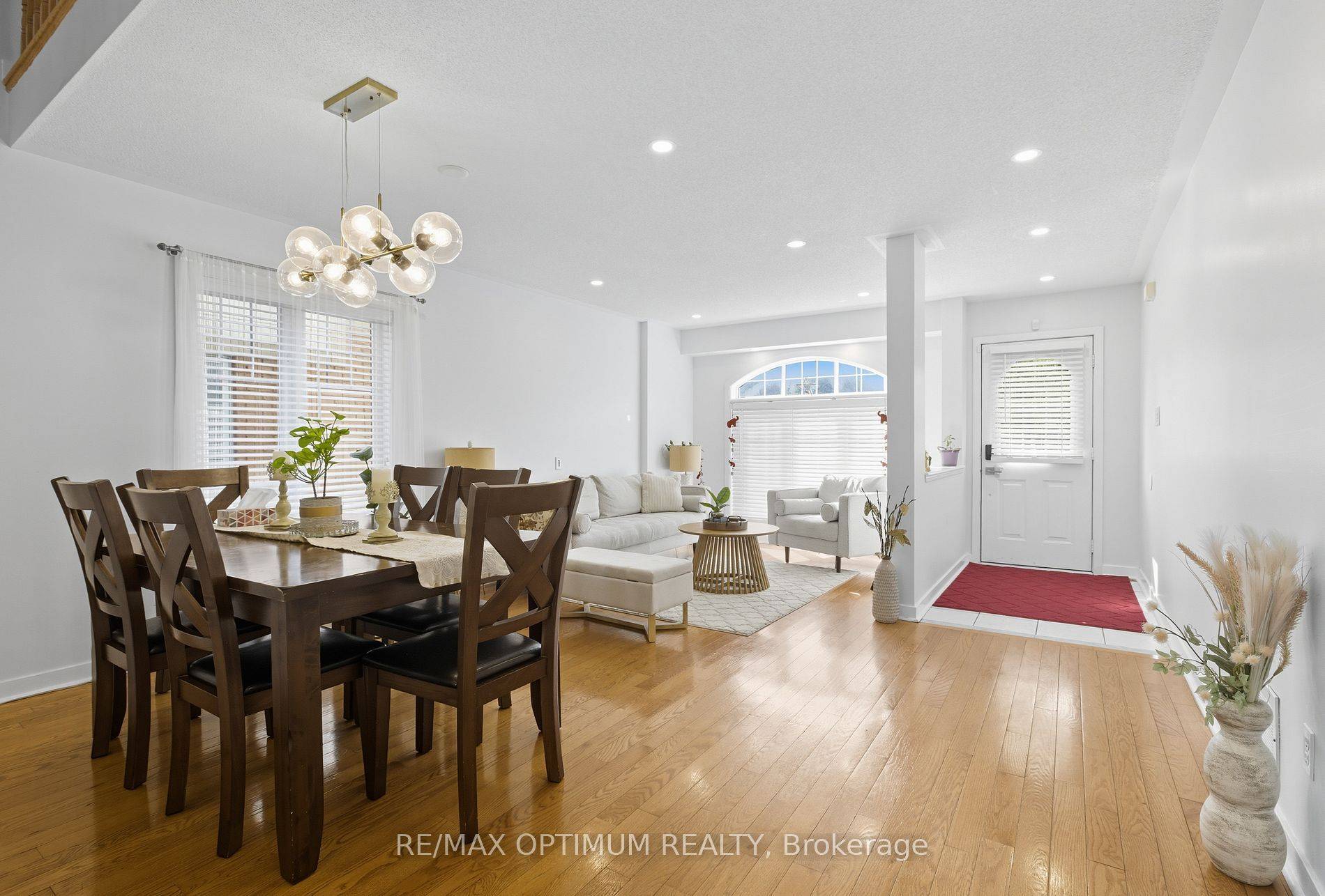 Whitby, ON L1R 3E3,12 Robert Attersley DR E