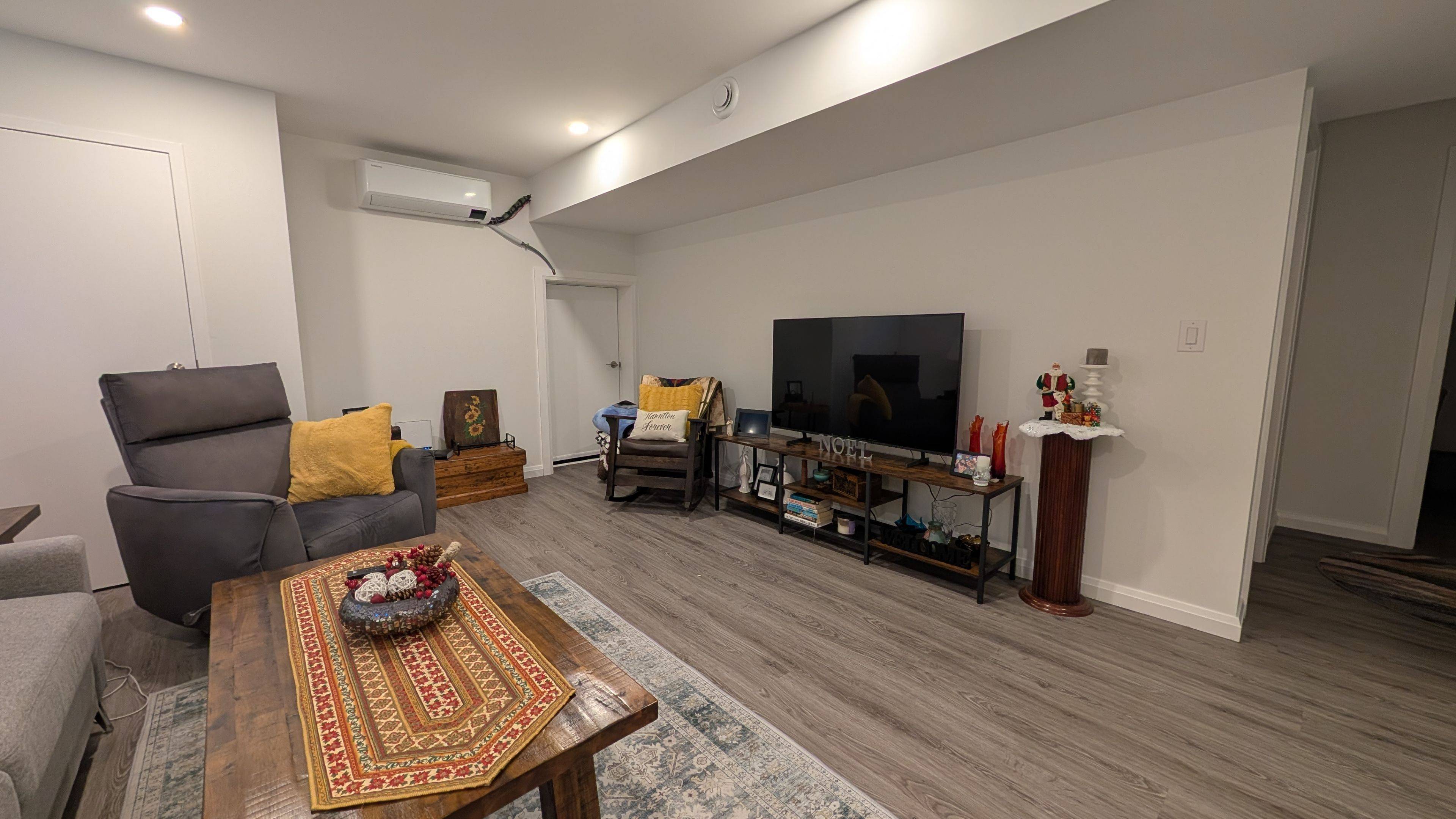 Orillia, ON L3V 5A4,325 Peter ST N #Unit B