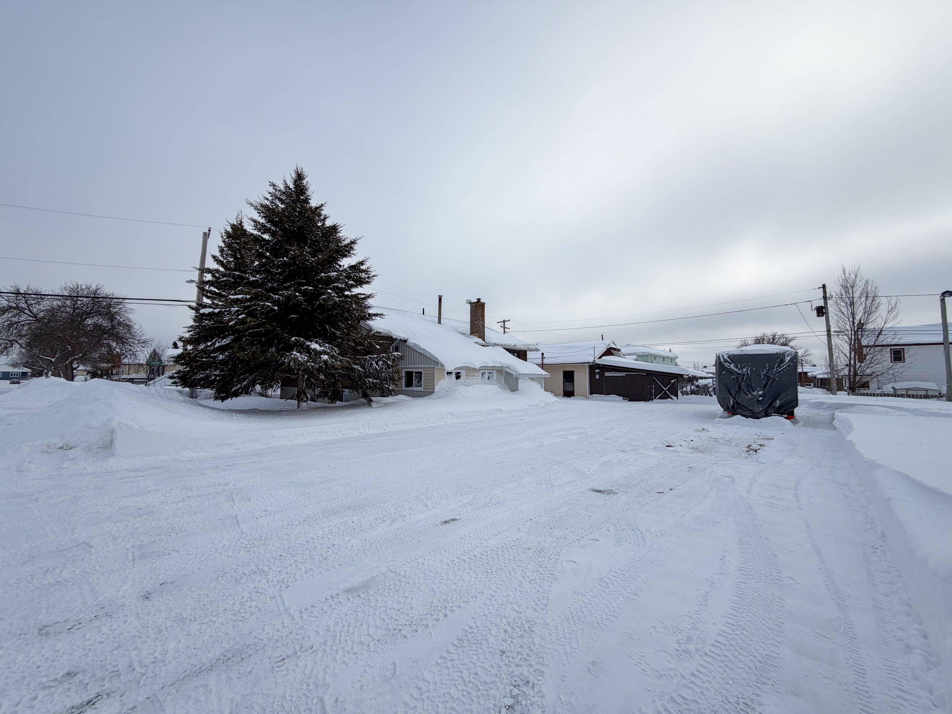 Iroquois Falls, ON P0K 1E0,637 Montrock ST